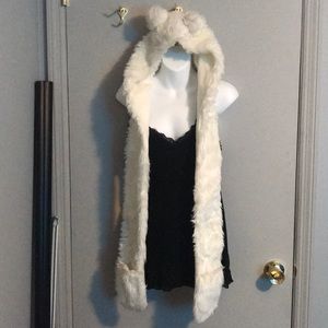 Polar Bear winter hat with hand pockets